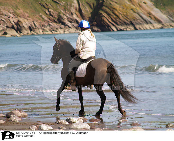 riding woman / CD-01074