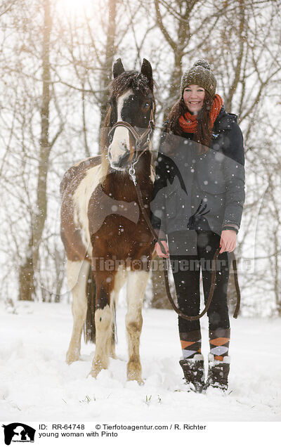 young woman with Pinto / RR-64748
