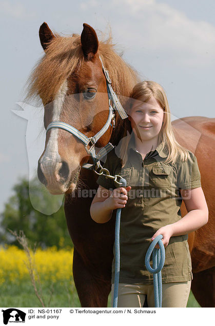 Mdchen und Pony / girl and pony / NS-01167