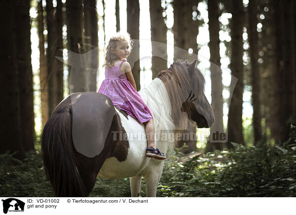 girl and pony / VD-01002