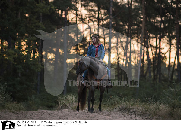 Quarab Horse mit Frau / Quarab Horse with a woman / DS-01313