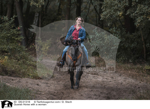 Quarab Horse mit Frau / Quarab Horse with a woman / DS-01316