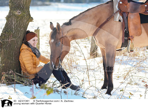 young woman with Quarter Horse / AZ-01361