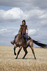 western riding horsewoman