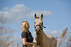 woman with Quarter Horse