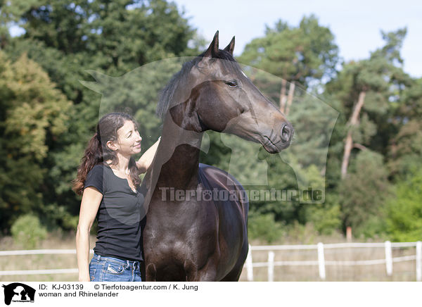 woman and Rhinelander / KJ-03139