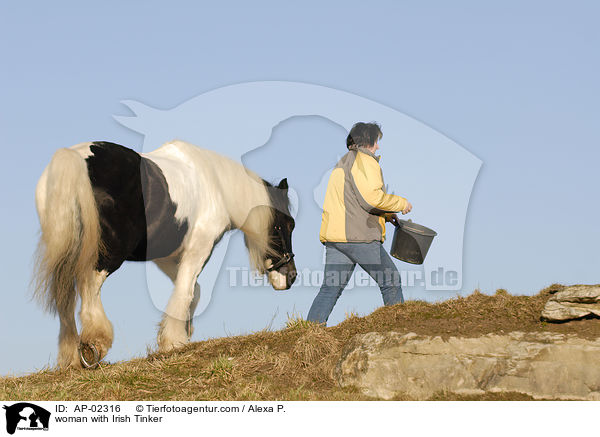 woman with Irish Tinker / AP-02316
