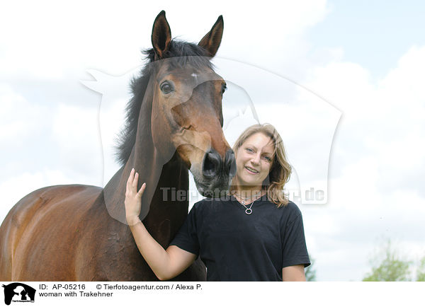 woman with Trakehner / AP-05216