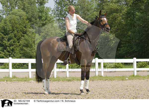 Reiterin / horsewoman / NS-02194