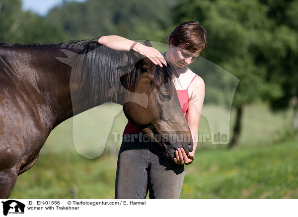 woman with Trakehner / EH-01556