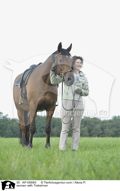 woman with Trakehner / AP-08880