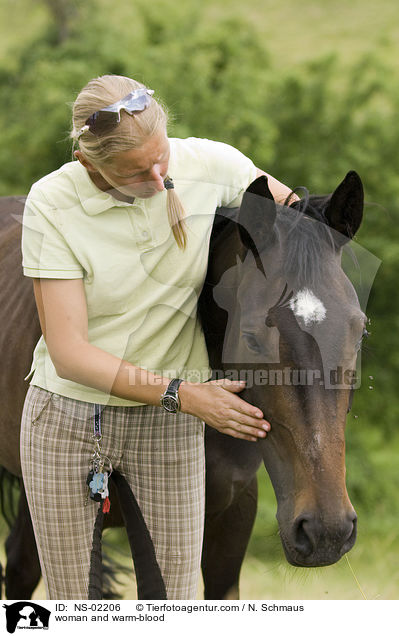 Frau und Warmblut / woman and warm-blood / NS-02206