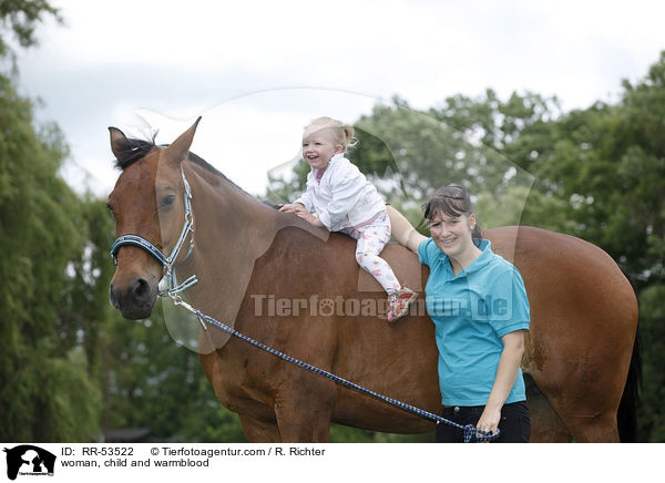 Frau, Kind und Warmblut / woman, child and warmblood / RR-53522