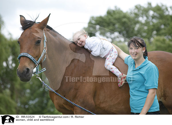 Frau, Kind und Warmblut / woman, child and warmblood / RR-53524