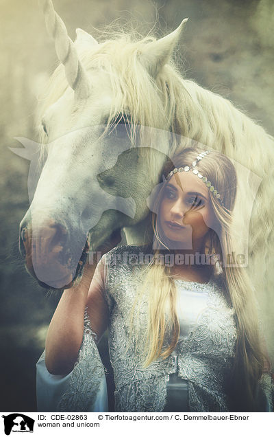 Frau und Einhorn / woman and unicorn / CDE-02863
