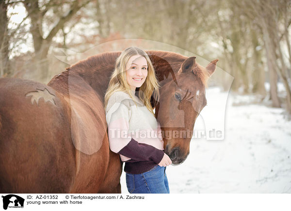 junge Frau mit Pferd / young woman with horse / AZ-01352