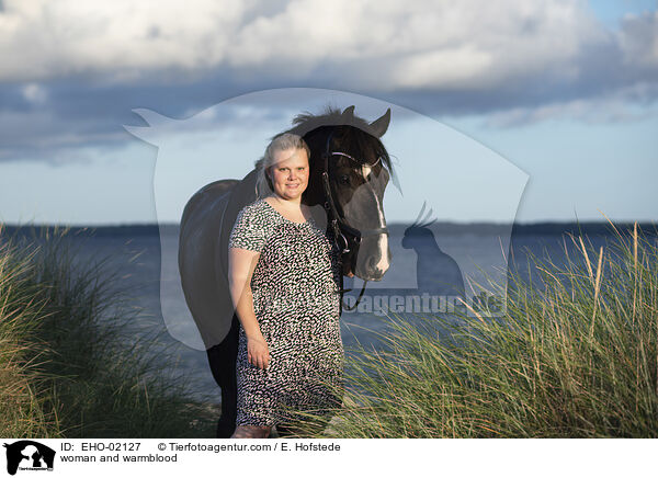 Frau und Warmblut / woman and warmblood / EHO-02127