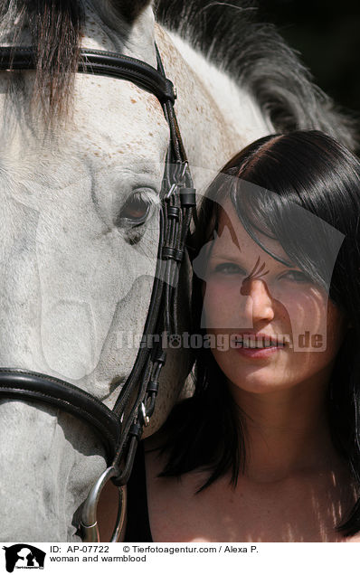 Frau und Westfale / woman and warmblood / AP-07722