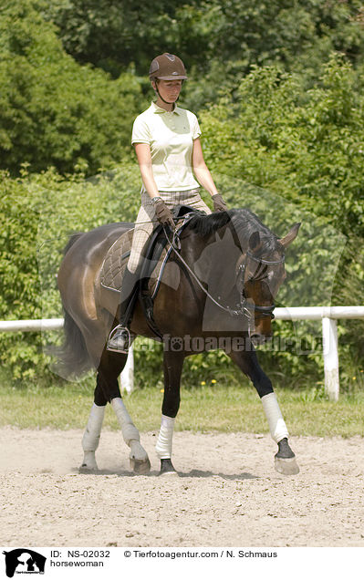 horsewoman / NS-02032