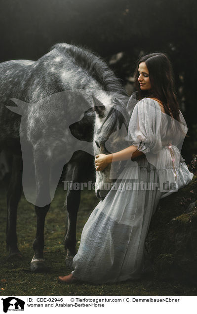Frau und Araber-Berber / woman and Arabian-Berber-Horse / CDE-02946