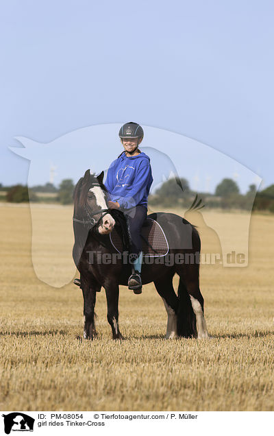 girl rides Tinker-Cross / PM-08054