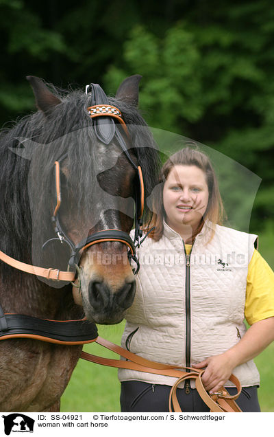 Frau mit Kaltblut / woman with cart horse / SS-04921