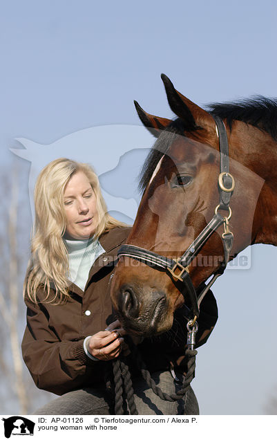 junge Frau mit Pferd / young woman with horse / AP-01126