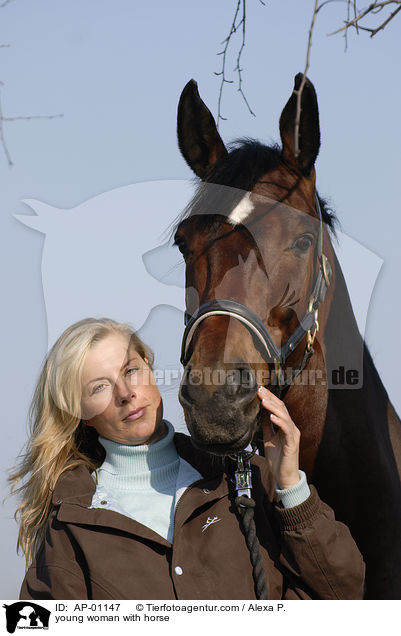 junge Frau mit Pferd / young woman with horse / AP-01147