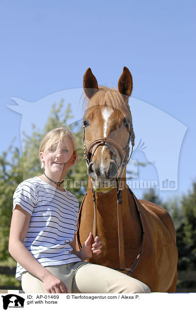 girl with horse / AP-01469