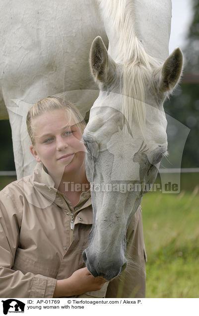 junge Frau mir Orlow Traber / young woman with horse / AP-01769