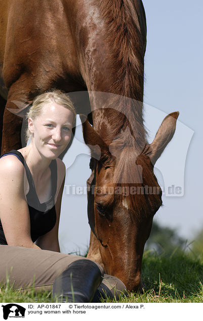 junge Frau mit Pferd / young woman with horse / AP-01847
