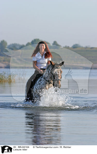 Ritt durchs Wasser / Leisure rider / RR-08164