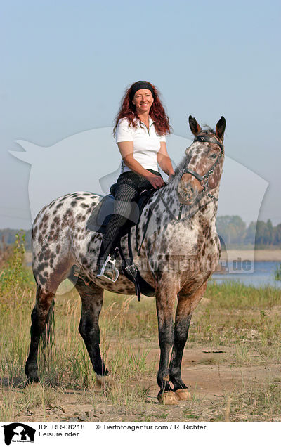Reiterin auf Knabstrupper / Leisure rider / RR-08218