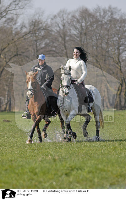 Freizeitreiten / riding girls / AP-01229