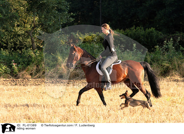 riding woman / FL-01389