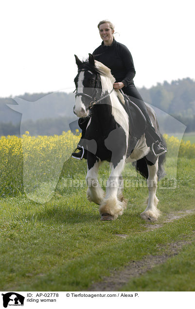 riding woman / AP-02778