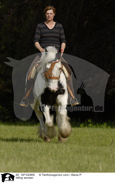 Freizeitreiten / riding woman / AP-02969
