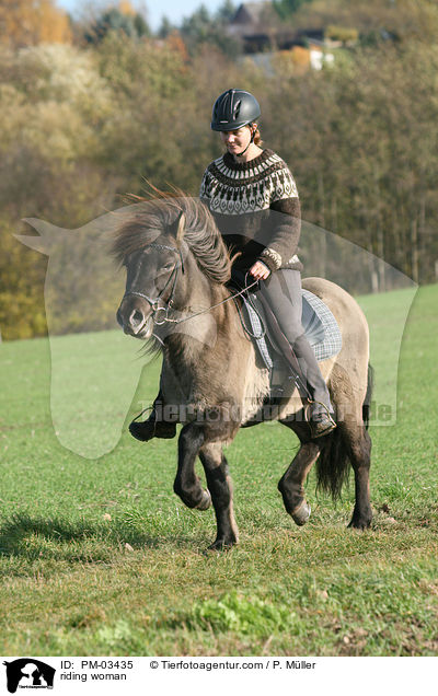 Freizeitreiten / riding woman / PM-03435