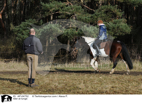 Reiter an der Longe / rider at lunge / AP-04752