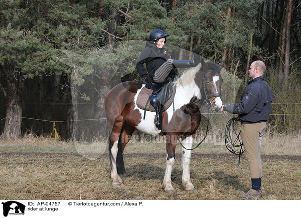 Reiter an der Longe / rider at lunge / AP-04757