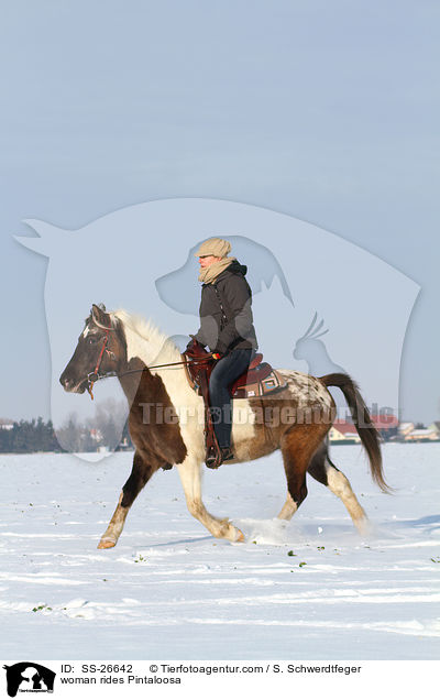 woman rides Pintaloosa / SS-26642