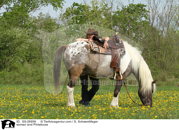 Frau und Pintaloosa / woman and Pintaloosa / SS-26956