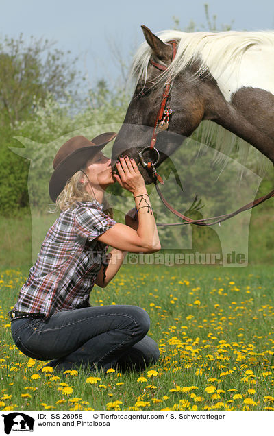 Frau und Pintaloosa / woman and Pintaloosa / SS-26958