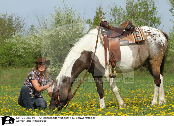 Frau und Pintaloosa / woman and Pintaloosa / SS-26959