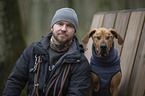 Mann und Rhodesian Ridgeback