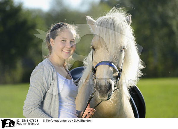 Frau mit Isl�nder / woman with Icelandic horse / DMS-07853