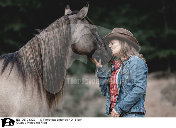 Quarab Horse mit Frau / Quarab Horse with a woman / DS-01322