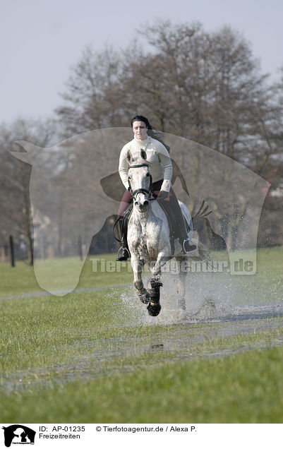 Freizeitreiten / riding girl / AP-01235