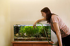 Cleaning the aquarium
